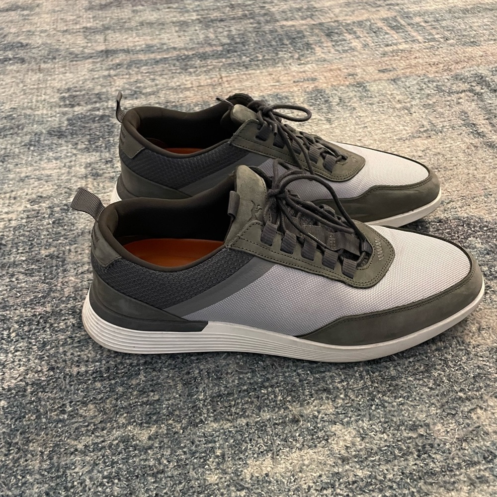 WOLF AND SHEPHERD: CROSSOVER VICTORY TRAINER